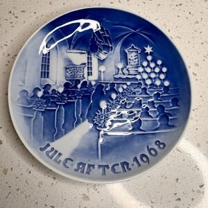 Bing & Grondahl Christmas Porcelain Plate 1968 Christmas‎ In Church Denmark